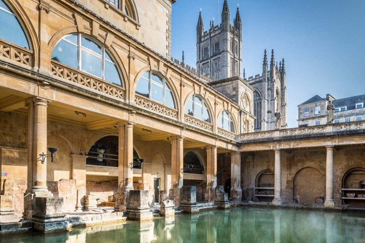 Southampton to London Visiting Stonehenge and Bath - Photo 1 of 6